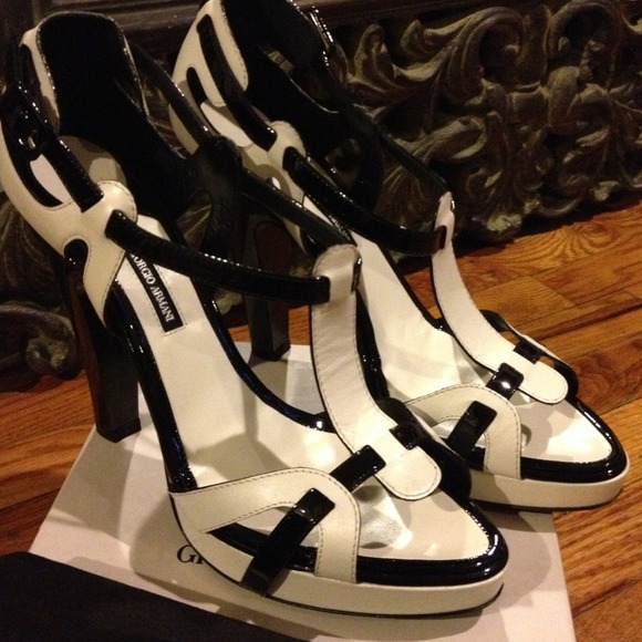 SOLD HP Giorgio Armani Ankle Strap Platform Sandal - Picture 2 of 4