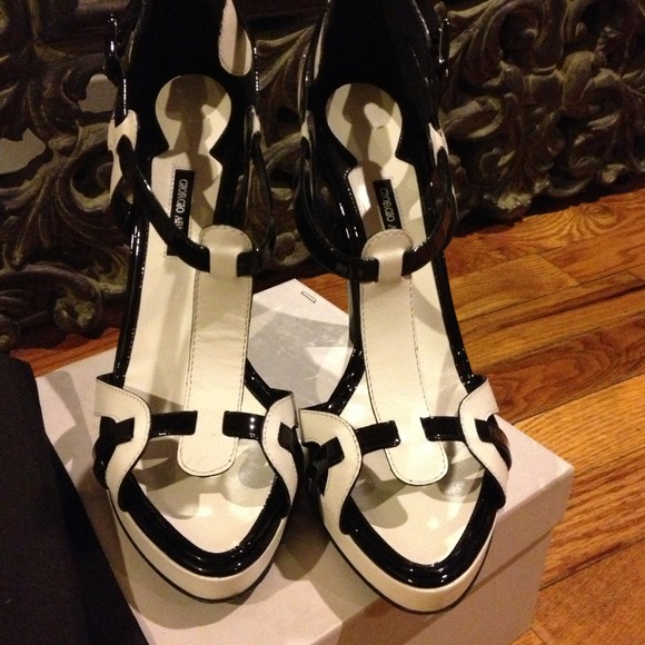 SOLD HP Giorgio Armani Ankle Strap Platform Sandal - Picture 3 of 4