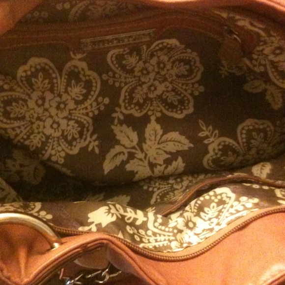 NICOLE LEE - Picture 2 of 4