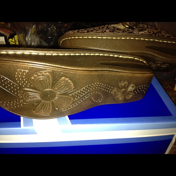 SOLD - Picture 3 of 3