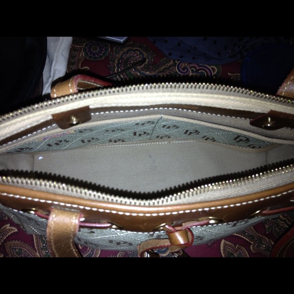 Handbag! - Picture 2 of 4