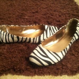 💥💥💥Satin zebra flats. Worn once!