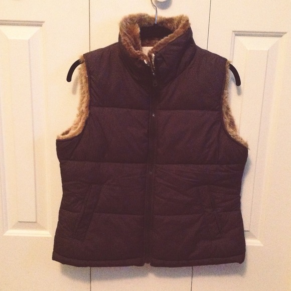 Reversible Puffer Vest  with Faux Fur