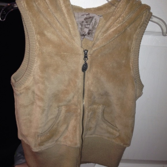 Fur vest