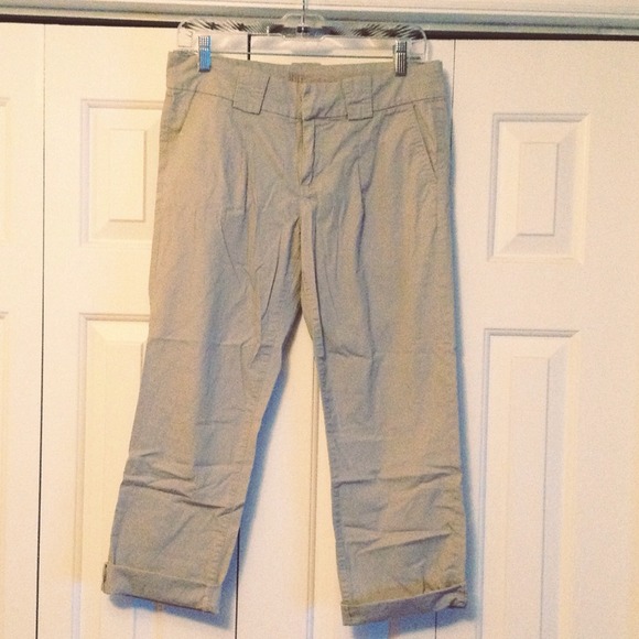 Kut from the Kloth Cropped Khaki Pants