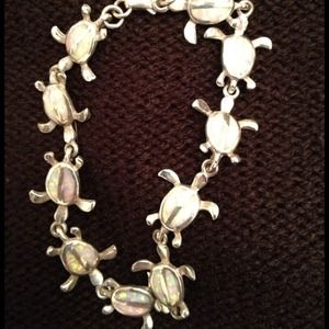 Beautiful silver fire opals turtle bracelet