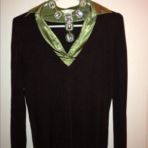 Max Studio brown sweater with green collar