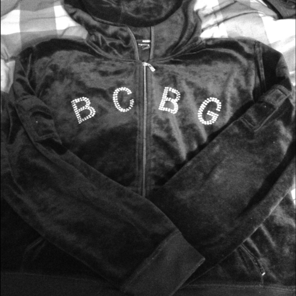 🚫SOLD🚫*Reduced*BCBG velour zip up