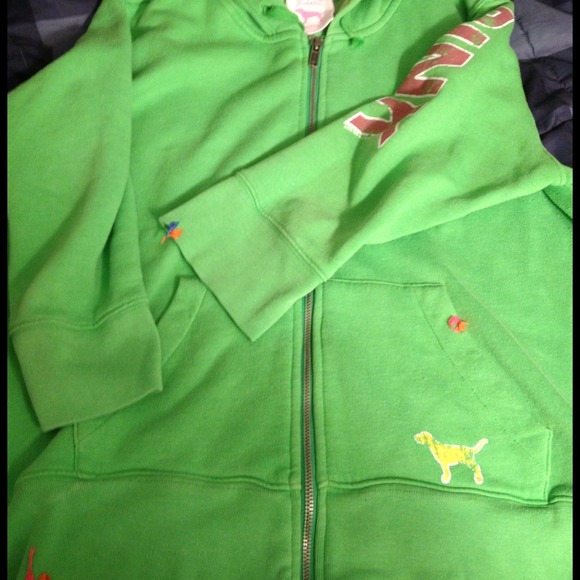 🚫SOLD🚫VS pink zip up Very cute!