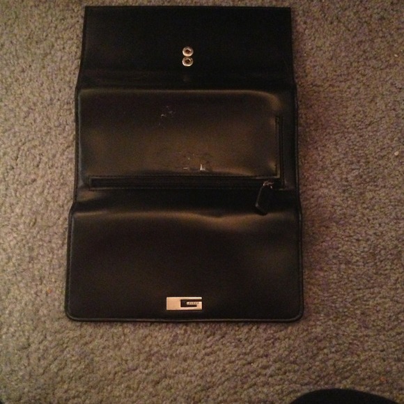 Black leather guess wallet - Picture 3 of 3