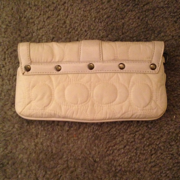 Authentic coach wristlet - Picture 4 of 4