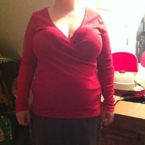 ❗Reserved❗V tee top❗reduced❗