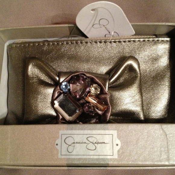 Jessica Simpson change purse