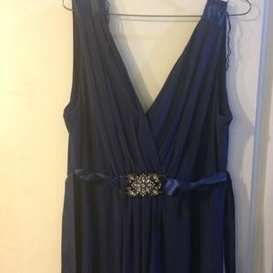 Navy blue cocktail dress + free necklace!