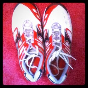 Gently used Mizuno Volley ball shoes