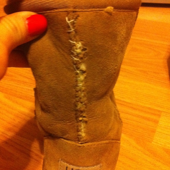 Authentic UGG Short Chestnut Boots - Picture 2 of 4