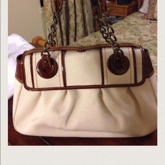 Authentic FENDI B. BAG - Picture 4 of 4
