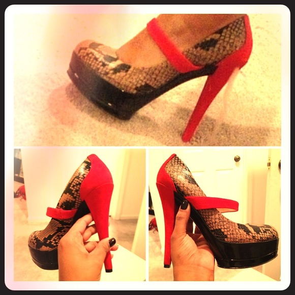 Jessica Simpson Pump