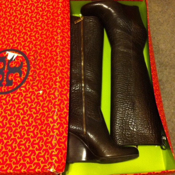 🔴SOLD!🔴Tory Burch Dabney Coconut  Boots