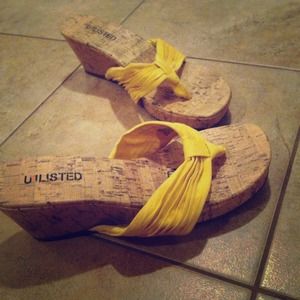 🔆Summer wedge sandals and shirt bundle 🔆✋hold