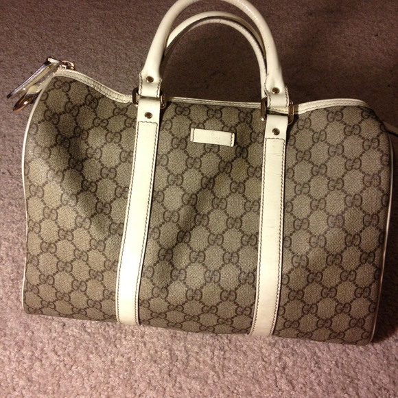 Authentic Gucci Boston bag like new only