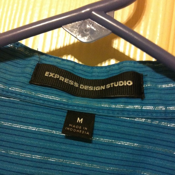 👏Sold in bundle!! express top - Picture 3 of 4