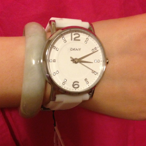 AUTHENTIC 😍DKNY white big face sport watch😍 new!
