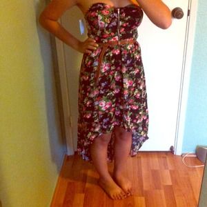 ✨NWT spring floral hi low dress