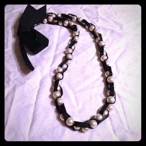 SOLD IN BUNDKE! Pearl fabric long strand necklace