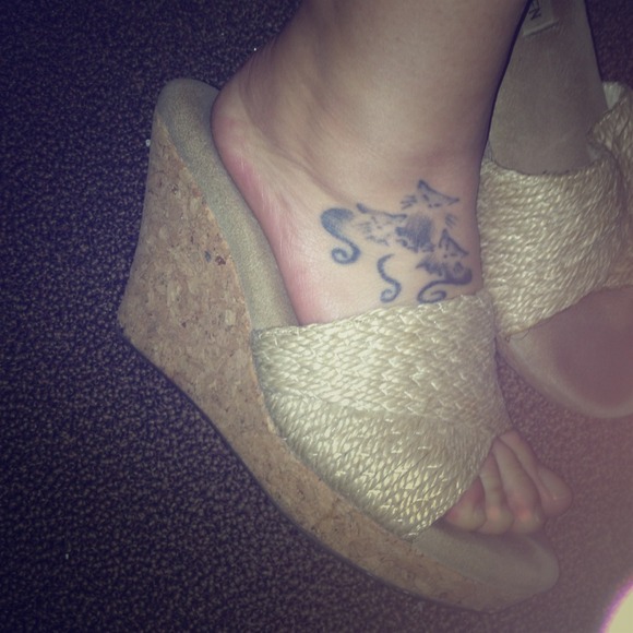 ❌💵SOLD💵❌Steve Madden Wedges
