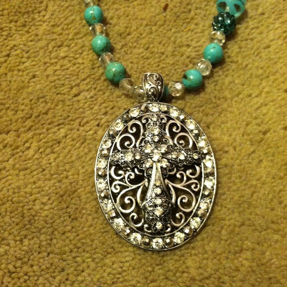 Necklace - Picture 2 of 3