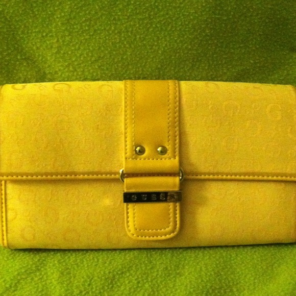 🎀Sold!🎀Guess Wallet!! Bundle