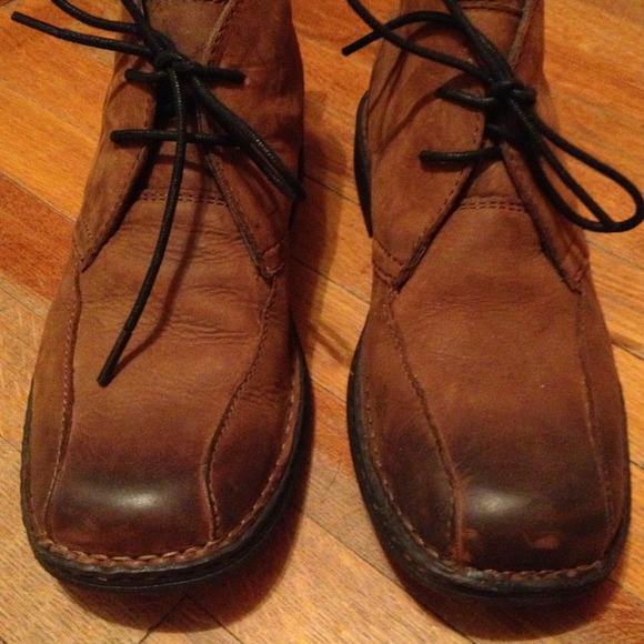 ON HOLD - BOC boots- like new !
