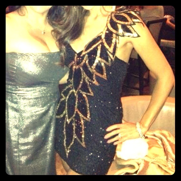 🙅SOLD🙅Black & Gold Sequins Formal