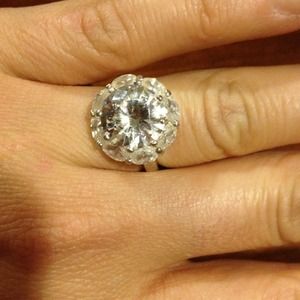 💥Hold 4 Trudy cz large stone .925 ring