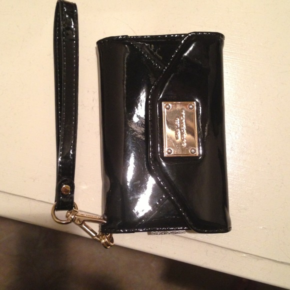 Michael Kors patent leather wristlet for iPhone 4.
