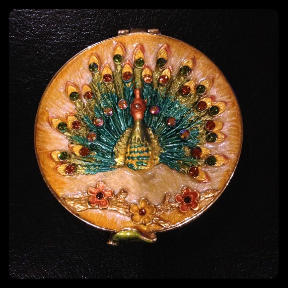 ✨Diamond peacock mirror✨