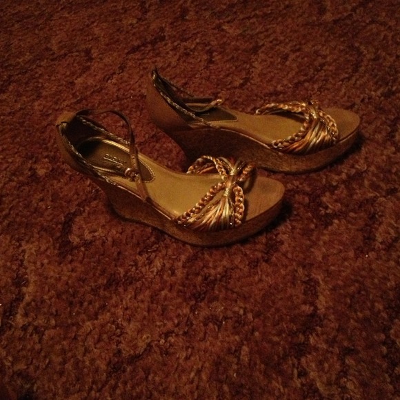 Sandals - Picture 2 of 3