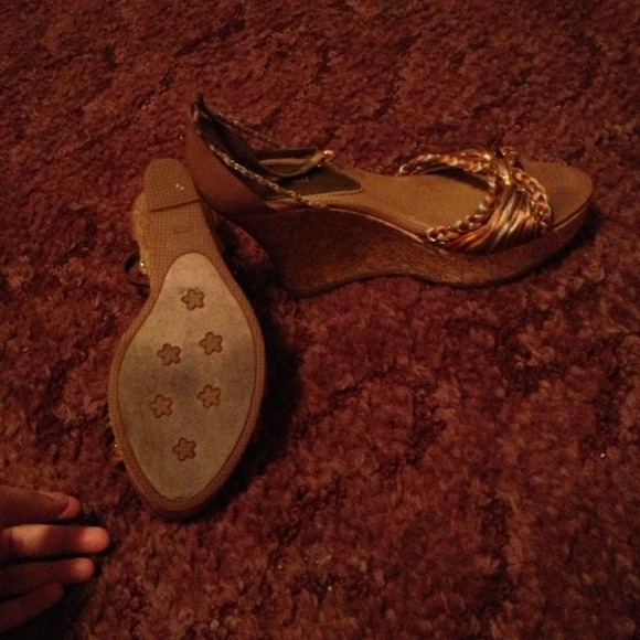 Sandals - Picture 3 of 3