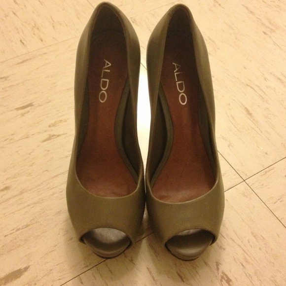 Aldo Whitsey Peep Toe Heels