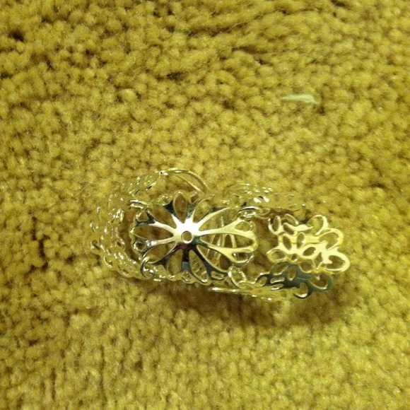 Ring - Picture 2 of 2