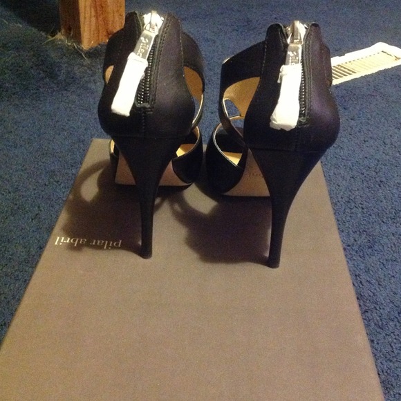 👠Pilar abril Black heels. NWT! 👠 - Picture 3 of 4