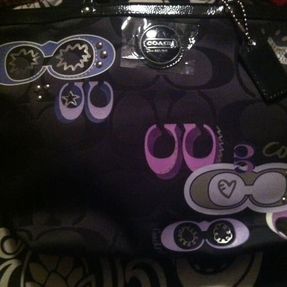 🔥REDUCED🔥Brand new authentic & unique Coach bag! - Picture 4 of 4