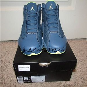 Air Jordan 13 'Squadron'