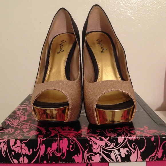 Black & gold shoes: - Picture 3 of 3