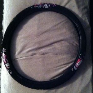 Ed hardy steering wheel cover