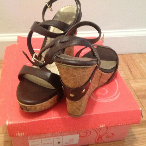 Brown wedges! - Picture 2 of 2