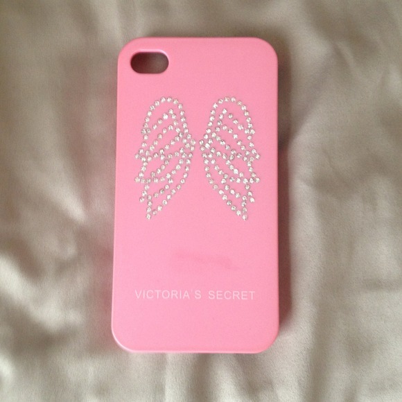 Sold <<<<Victoria's Secret I phone case. 4-4s<<<<