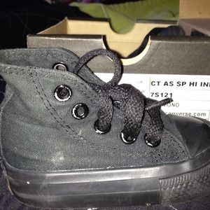 Black converse