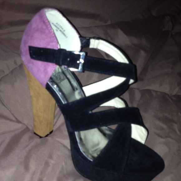 RESERVED!!! ❌✋❤Color block shoes